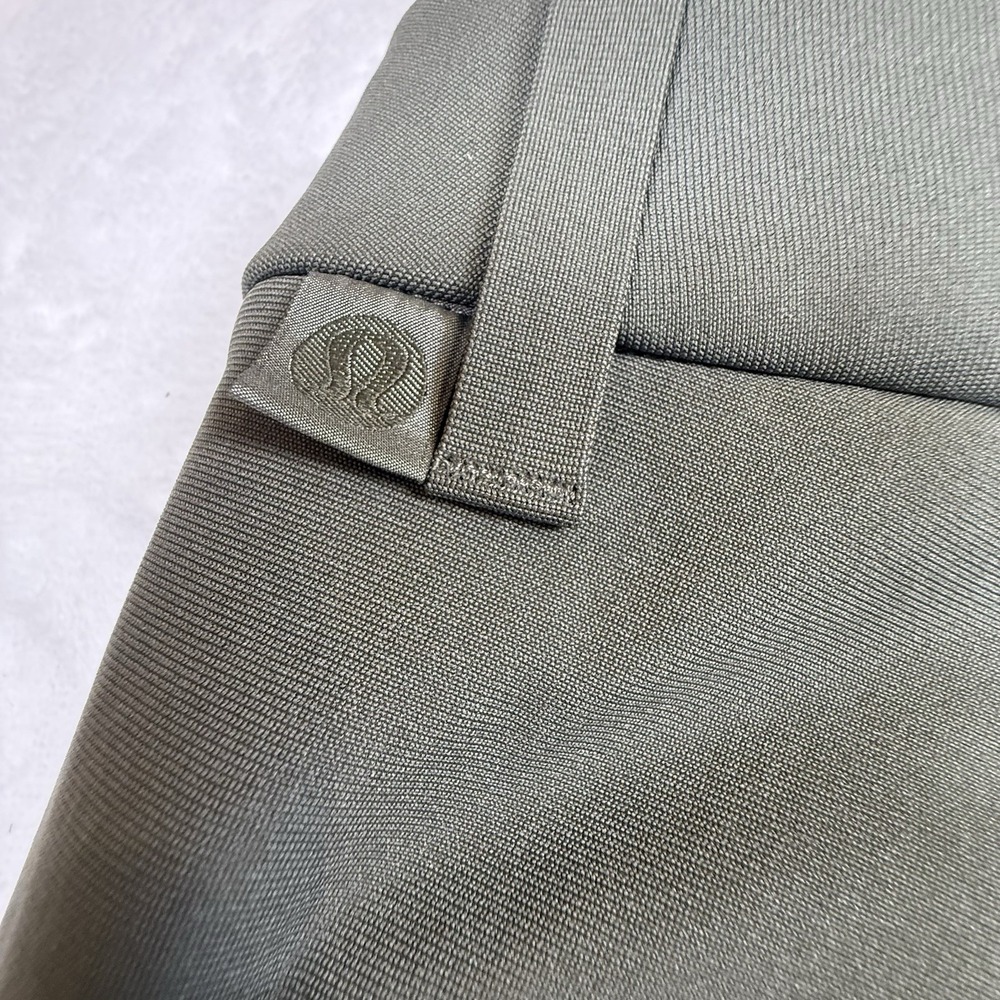 Lululemon ABC Trouser Relaxed Fit Mens 33x29 Green Warpstreme Stretch Pants - Picture 9 of 9